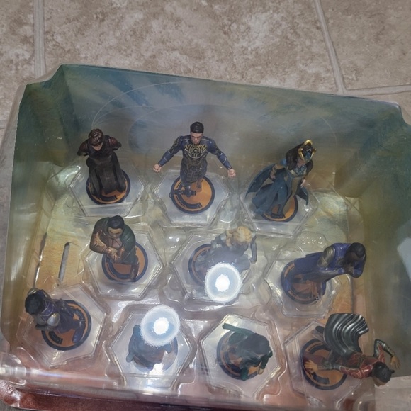 Marvel Eternals Deluxe Figurine Toy Set Of 10 Characters Disney Store NEW - Picture 3 of 4